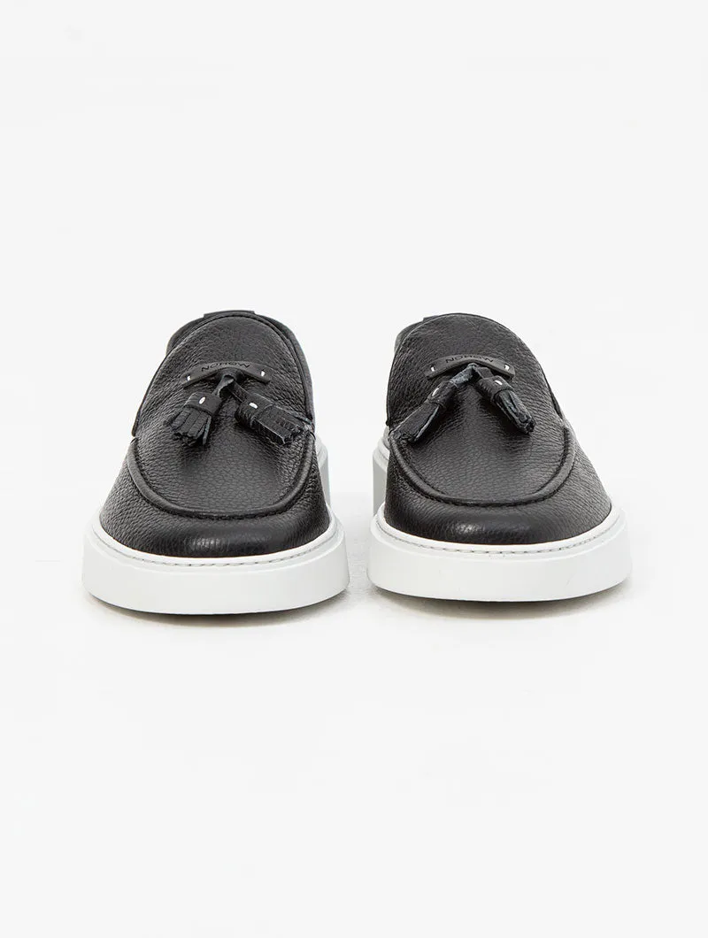 SLIP-ON LEATHER SHOES IN BLACK