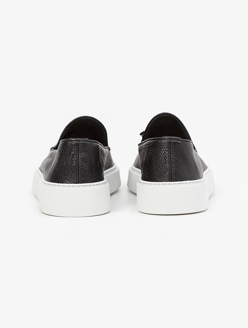 SLIP-ON LEATHER SHOES IN BLACK
