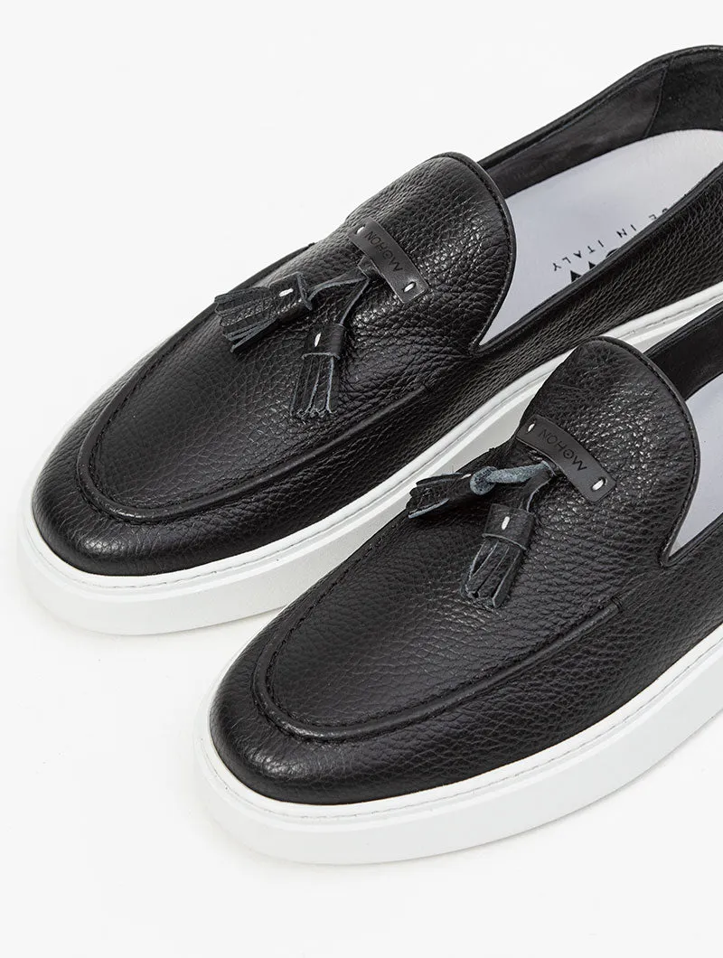 SLIP-ON LEATHER SHOES IN BLACK